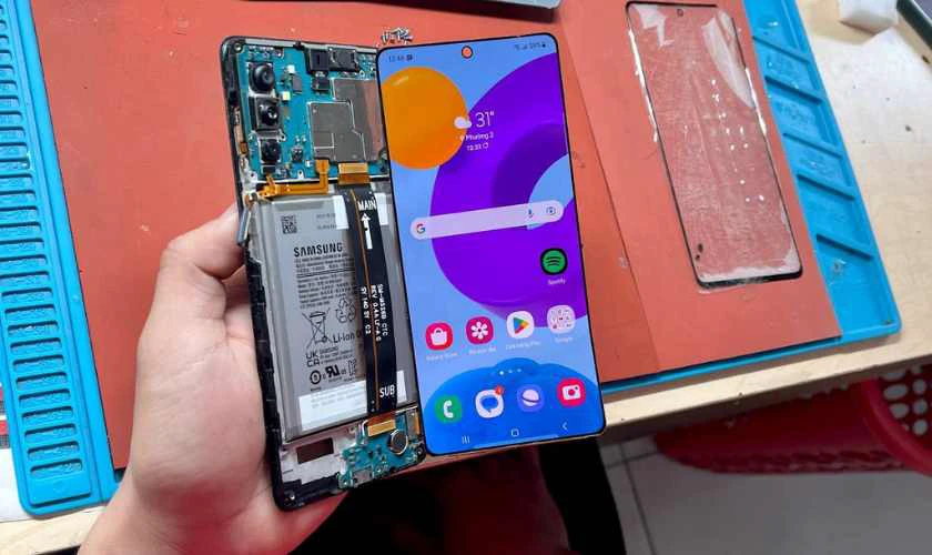 thay màn hình samsung tại Điện thoại vui